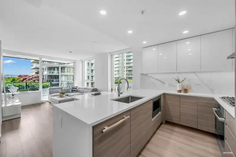 909 823 CARNARVON STREET - photo 4 of 33