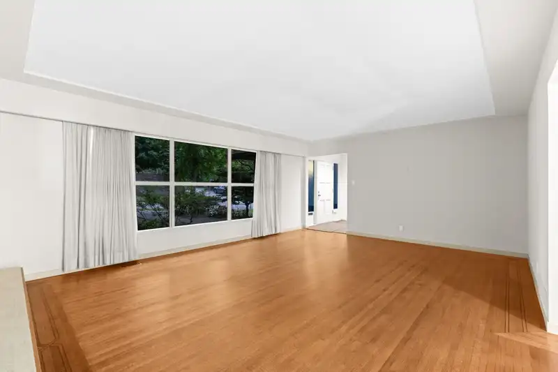 6297 MACKENZIE STREET - photo 4 of 40