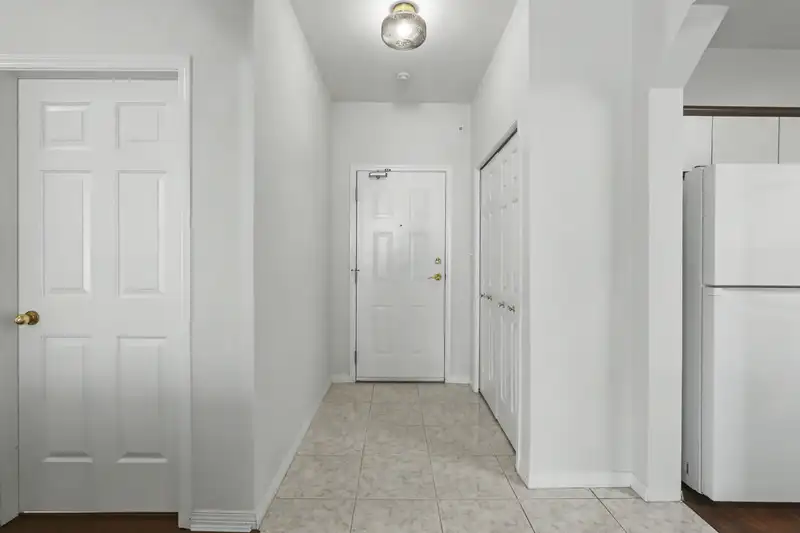 117 8700 JONES ROAD - photo 3 of 33