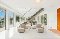 1360 QUEENS AVENUE - thumbnail 3