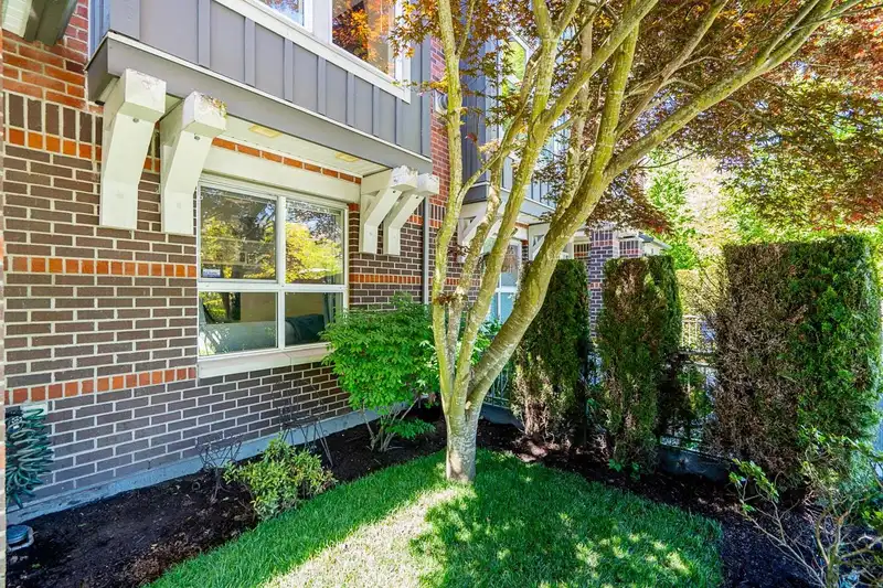 11 18777 68A AVENUE - photo 4 of 40