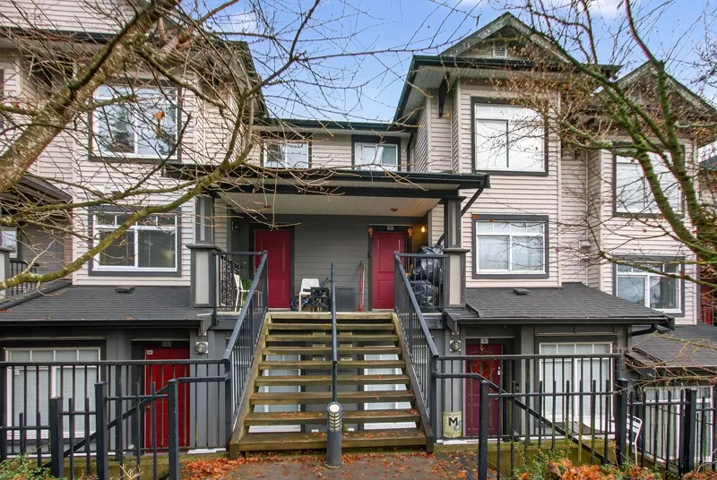 27 7428 14TH AVENUE - photo 2 of 17