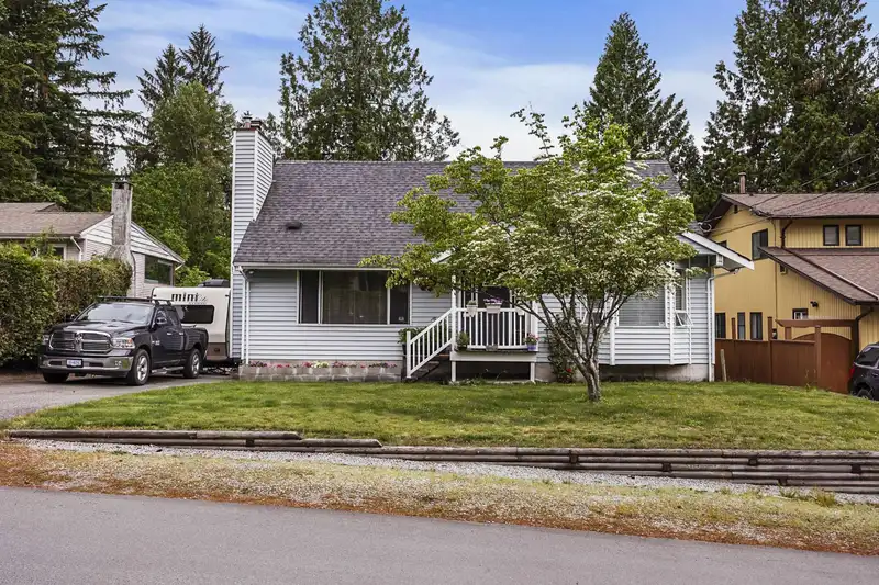 23005 126 AVENUE - photo 1 of 38