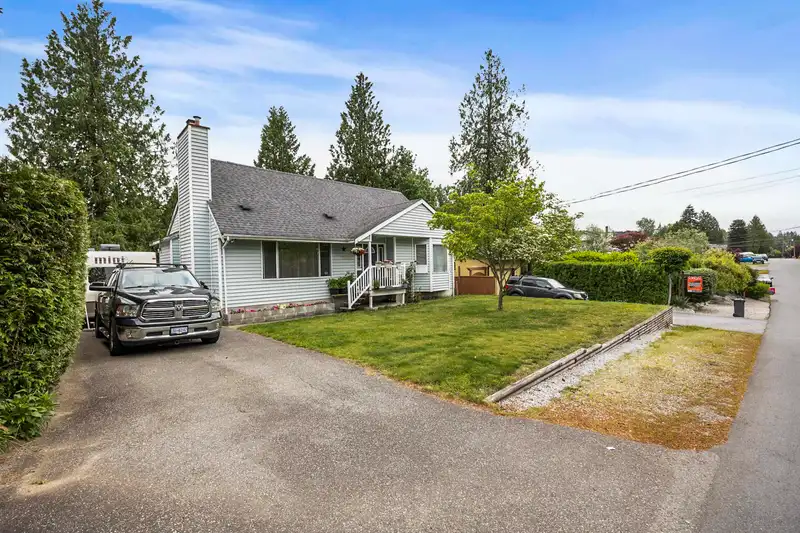 23005 126 AVENUE - photo 3 of 38