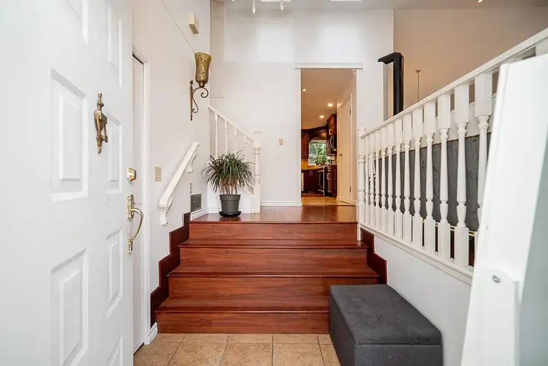 1300 FRANKLIN STREET - photo 4 of 37