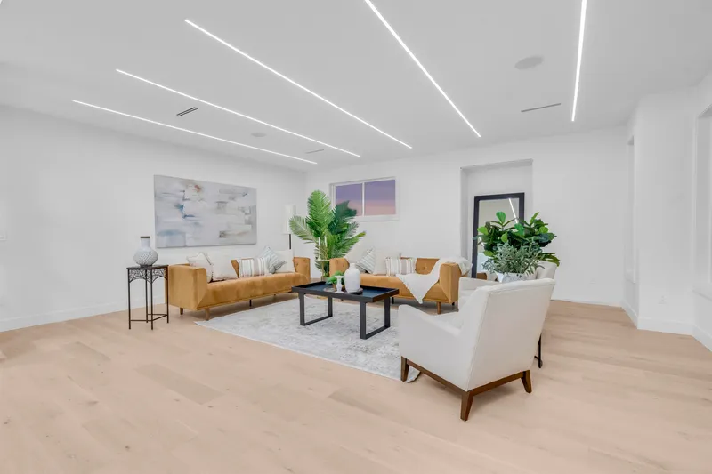 20888 48 AVENUE - photo 3 of 25