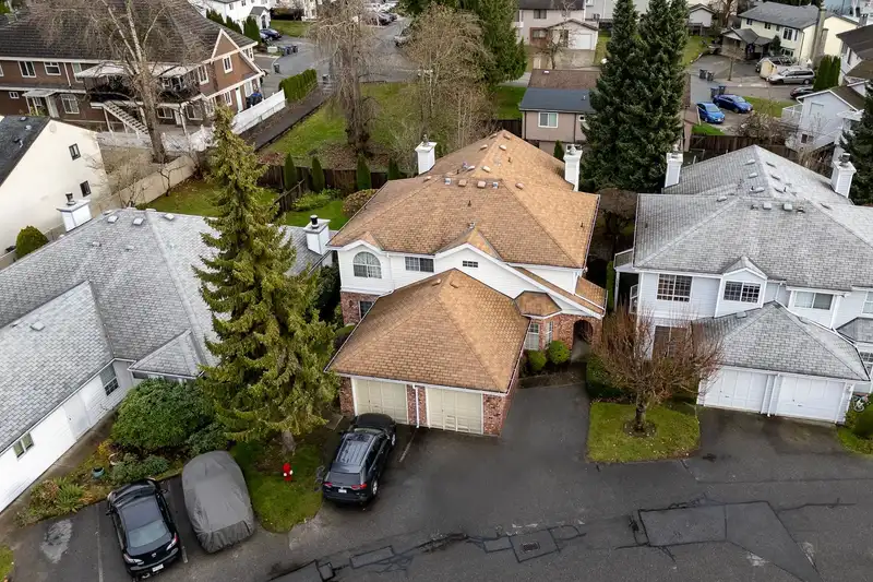 138 12233 92 AVENUE - photo 3 of 39