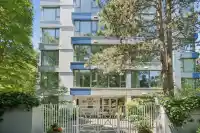 402 5425 YEW STREET - thumbnail 1