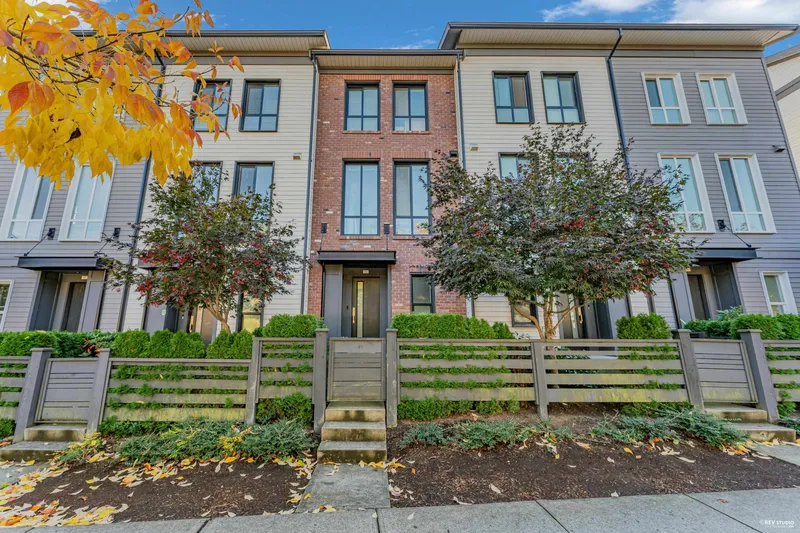 15 15828 27 AVENUE - photo 1 of 18