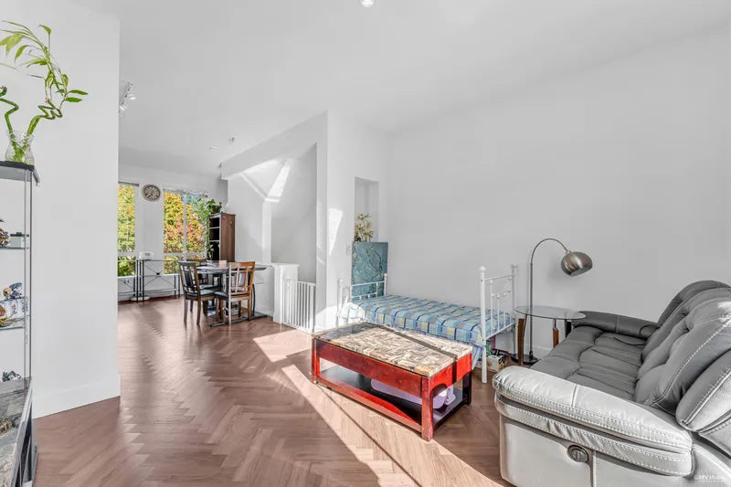 15 15828 27 AVENUE - photo 3 of 18