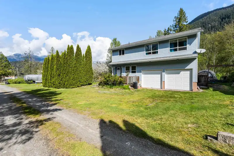 66506 KAWKAWA LAKE ROAD - photo 2 of 35