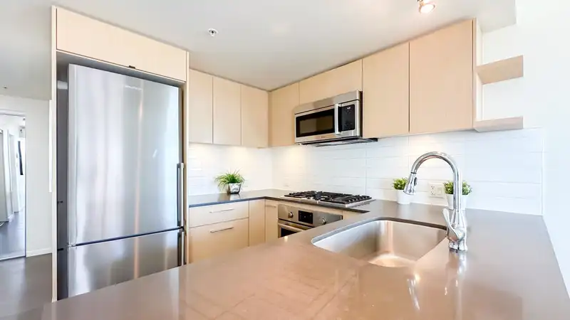 1303 7788 ACKROYD ROAD - photo 4 of 32