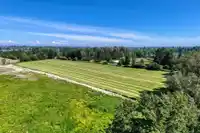 16913 66 AVENUE - thumbnail 4