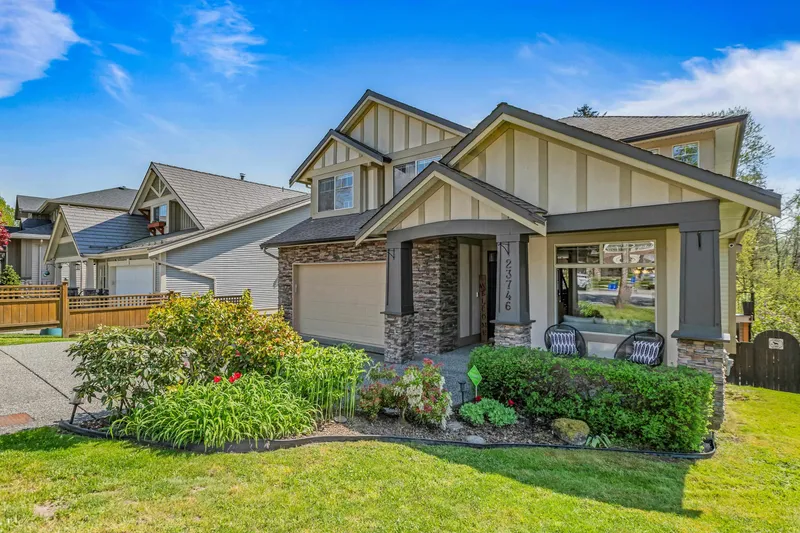 23746 110 AVENUE - photo 2 of 25