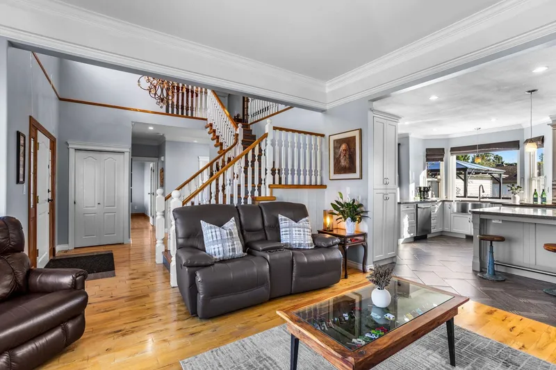 407 DELMONT STREET - photo 3 of 25