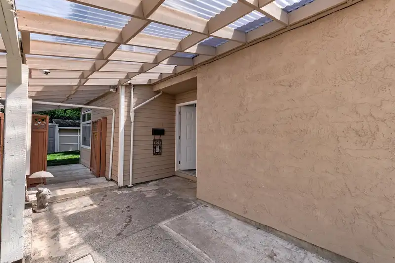 2512 BURIAN DRIVE - photo 3 of 30