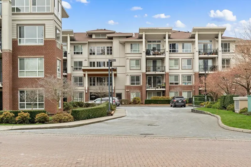 402 3192 GLADWIN ROAD - photo 1 of 25