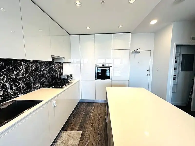 4203 4650 BRENTWOOD BOULEVARD - photo 2 of 18