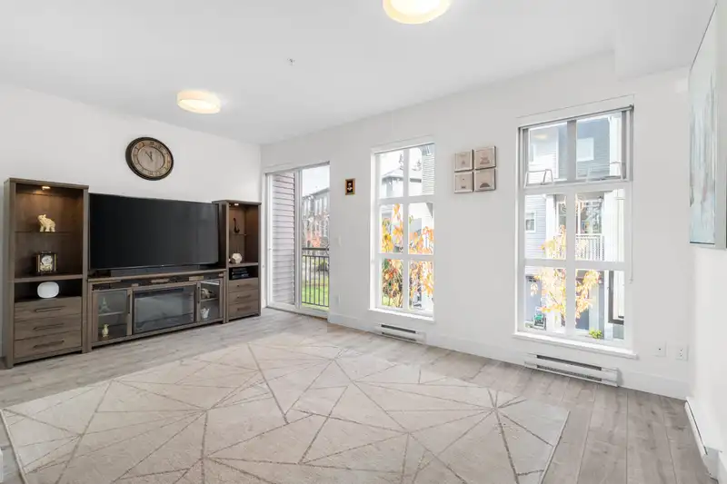 75 24076 112 AVENUE - photo 3 of 26