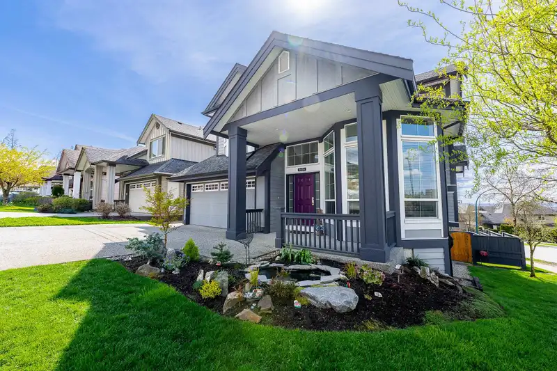 3416 GALLOWAY AVENUE - photo 2 of 40