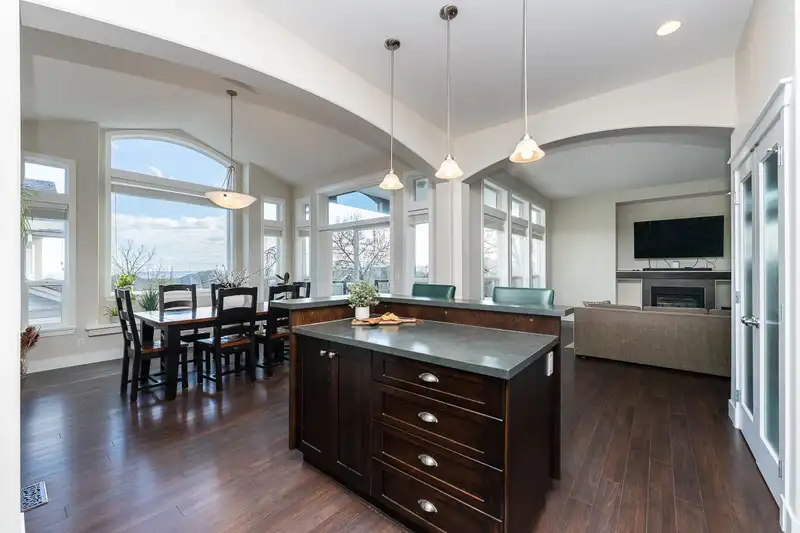 3416 GALLOWAY AVENUE - photo 3 of 40