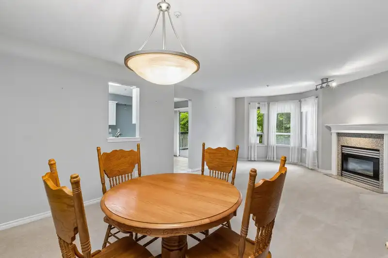 206 1150 LYNN VALLEY ROAD - photo 3 of 35