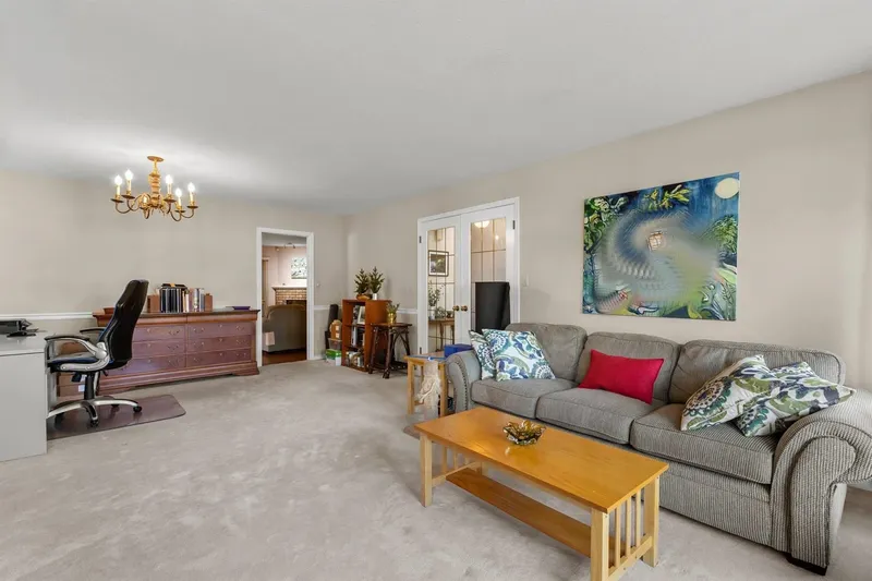 16328 108A AVENUE - photo 4 of 25