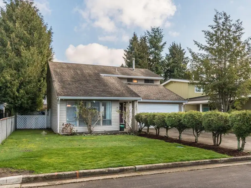 9860 SEACASTLE DRIVE - photo 4 of 33