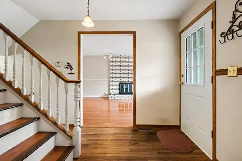 5275 CAMARO DRIVE - photo 2 of 36
