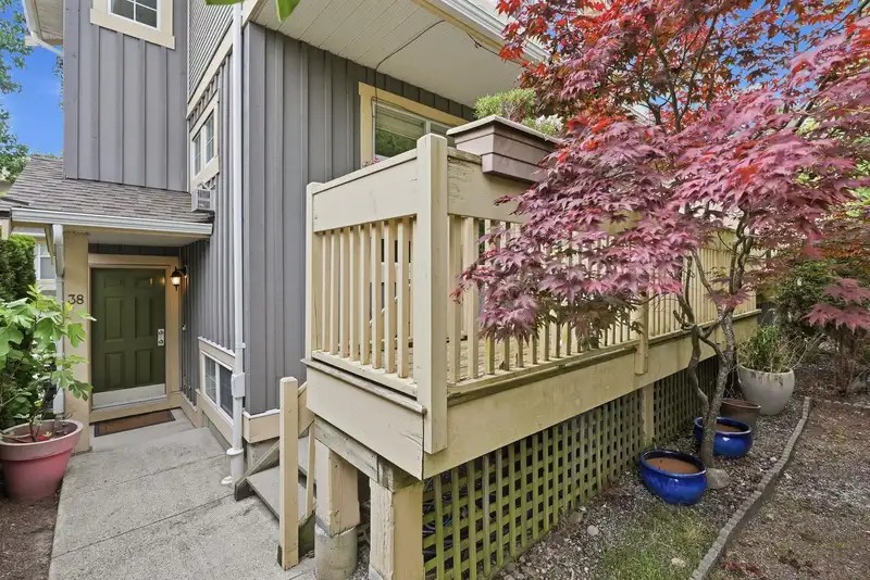 38 14959 58 AVENUE - photo 2 of 39
