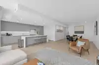 207 1331 MARINE DRIVE - thumbnail 6