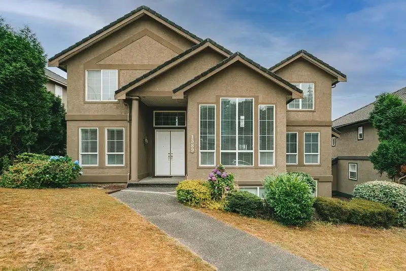 1389 PINETREE WAY - photo 1 of 39