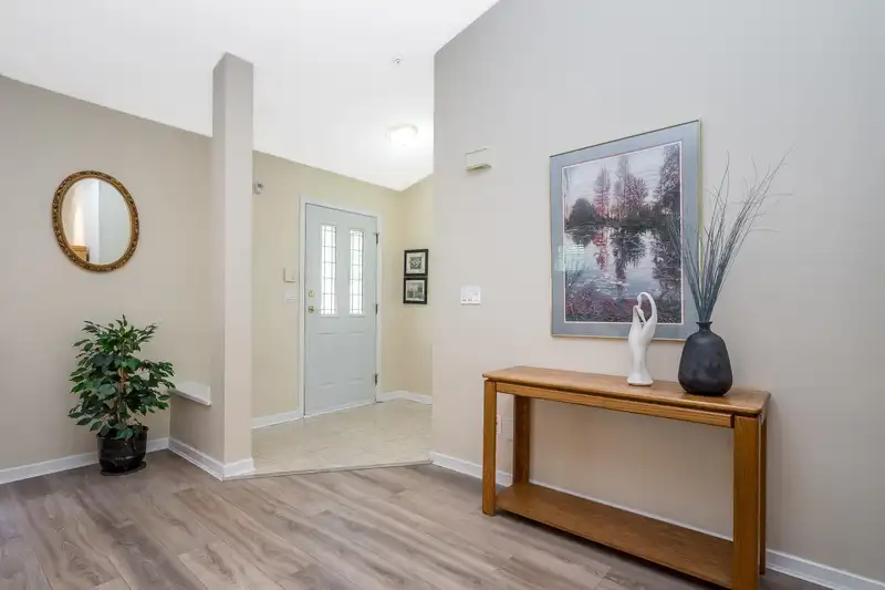 47 20751 87 AVENUE - photo 3 of 35