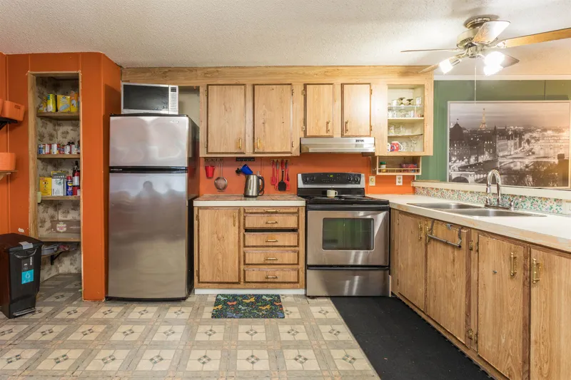 95 145 KING EDWARD STREET - photo 3 of 24