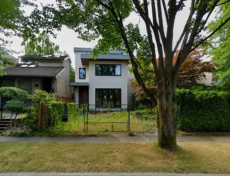 4054 W 17TH AVENUE - photo 3 of 4