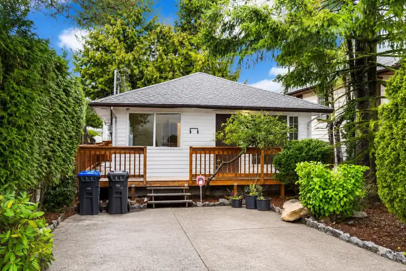 2259 CENTRAL AVENUE - photo 1 of 7
