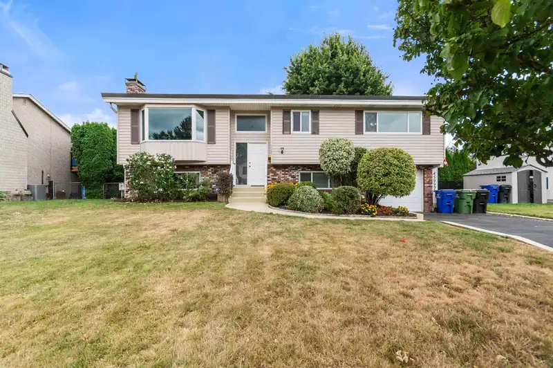 45992 SILVER AVENUE - photo 2 of 40
