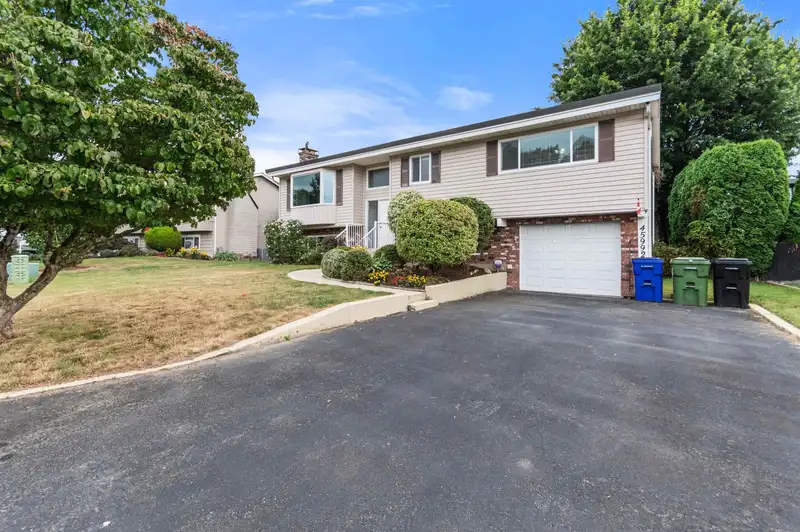 45992 SILVER AVENUE - photo 3 of 40