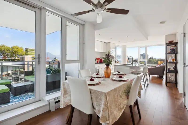 1507 188 KEEFER STREET - photo 1 of 30