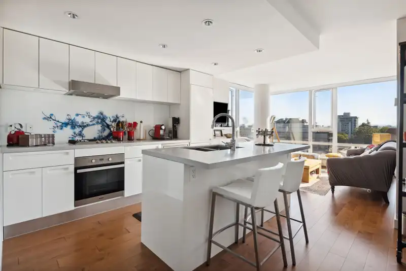 1507 188 KEEFER STREET - photo 2 of 30