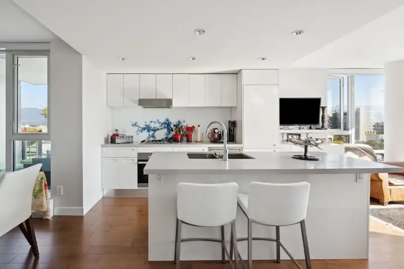 1507 188 KEEFER STREET - photo 3 of 30