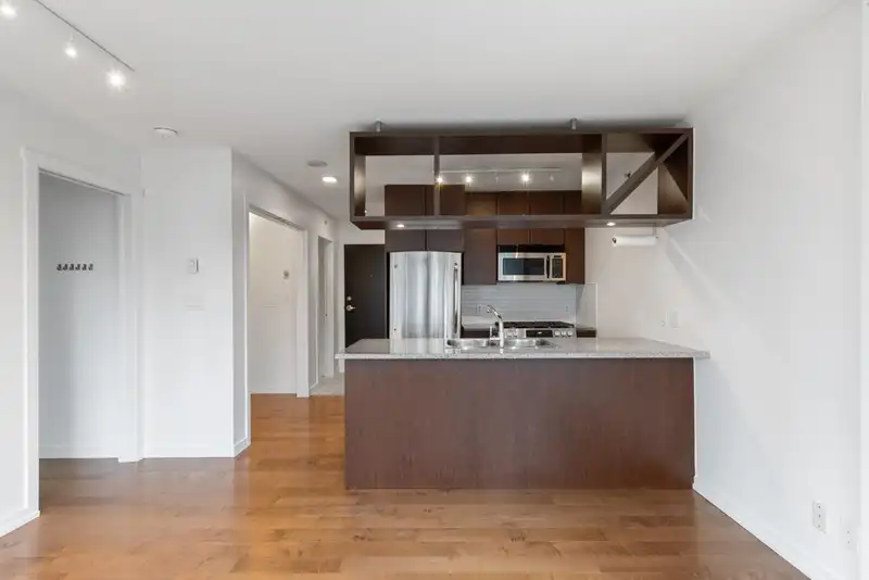 504 1001 RICHARDS STREET - photo 4 of 29