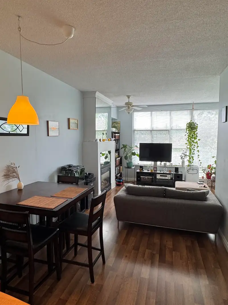 510 2268 REDBUD LANE - photo 3 of 19