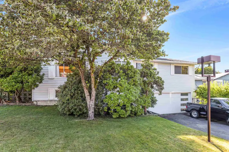 15110 PHEASANT DRIVE - photo 2 of 26
