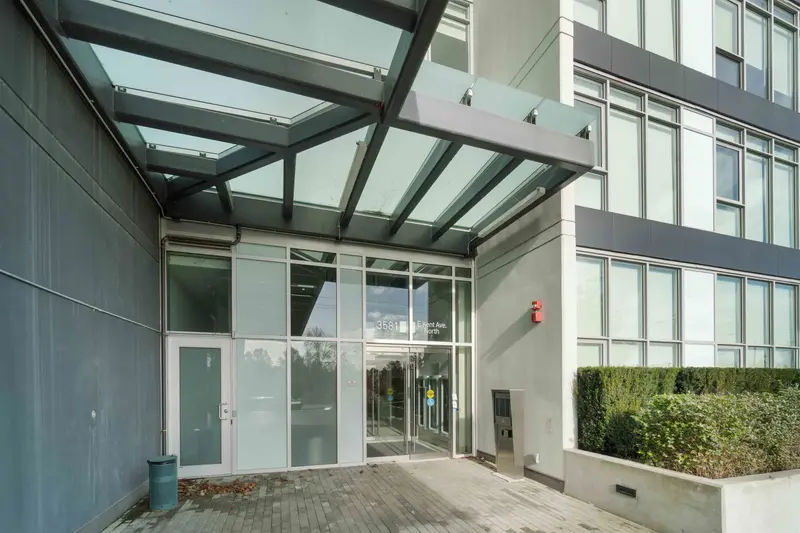 808 3581 E KENT AVENUE NORTH - photo 3 of 25