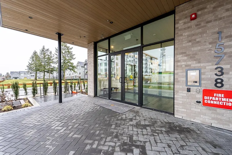 506 15738 85 AVENUE - photo 3 of 17