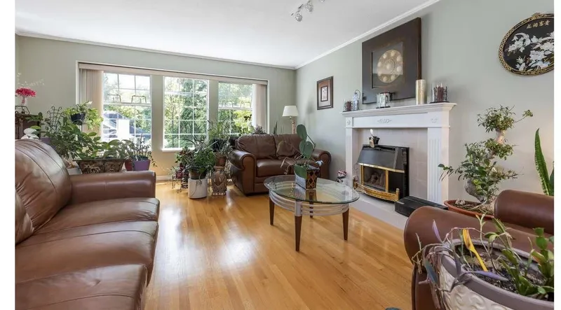 23053 125A AVENUE - photo 4 of 25