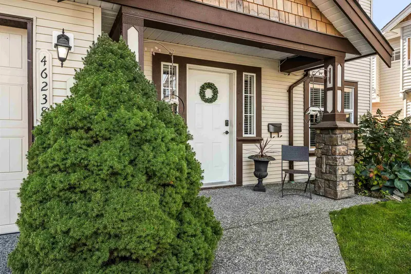 3 46238 STRATHCONA ROAD - photo 2 of 25