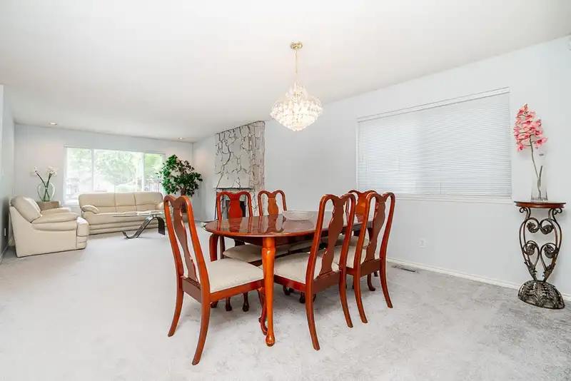 14921 99A AVENUE - photo 4 of 17