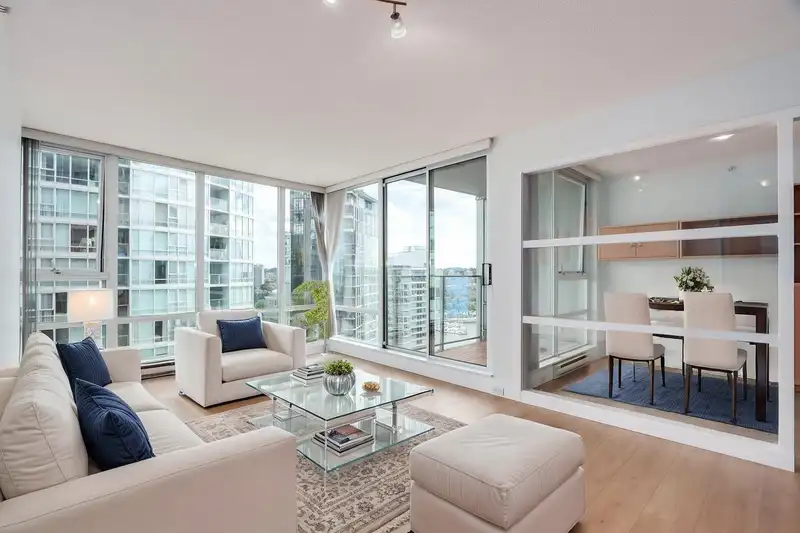 2805 1495 RICHARDS STREET - photo 1 of 26